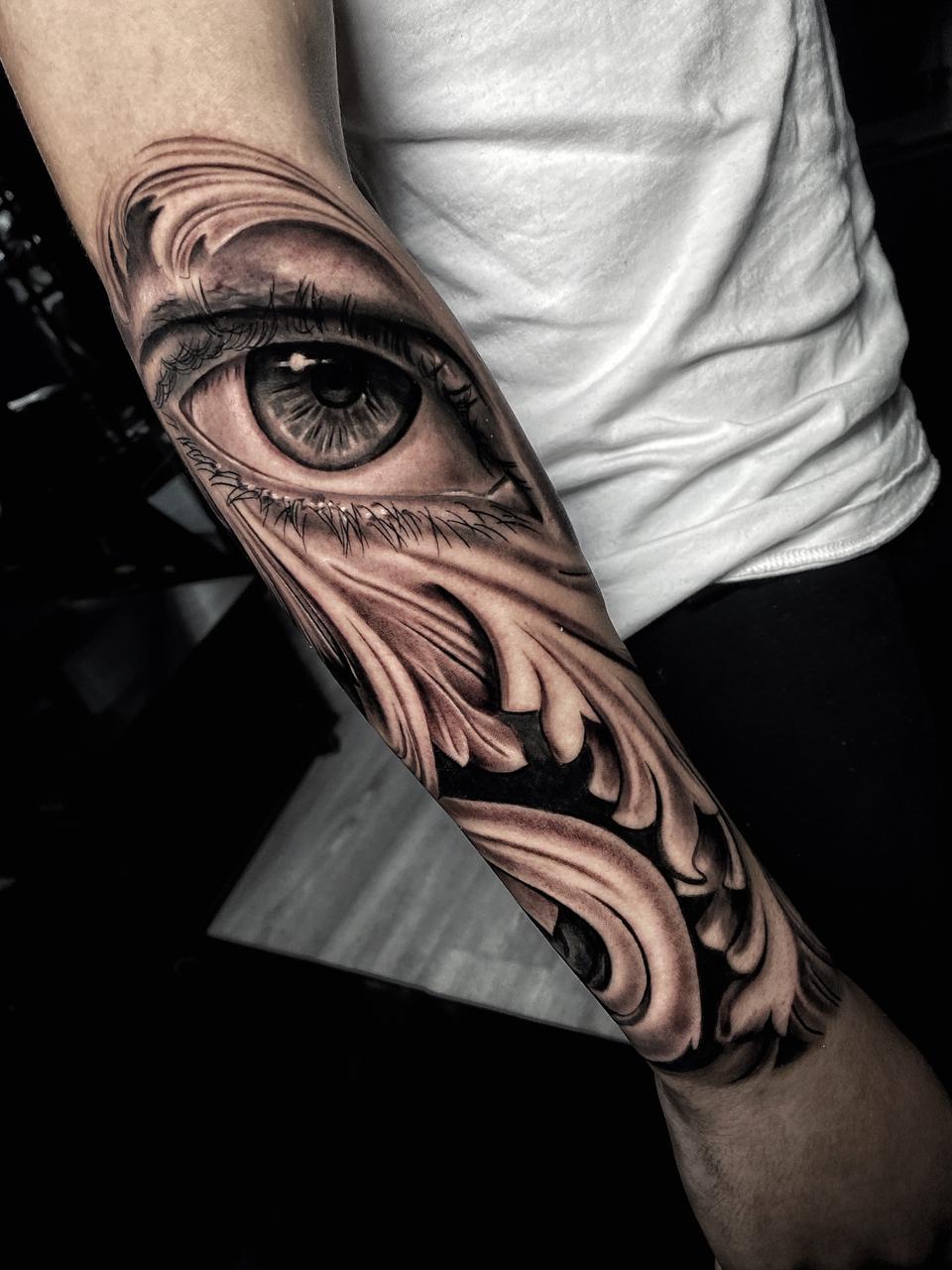 Antebrazo realismo en Santiago - Samsara Tattoo